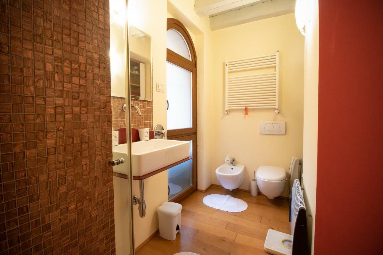 ורונה Lovely Apartment Sottoriva מראה חיצוני תמונה