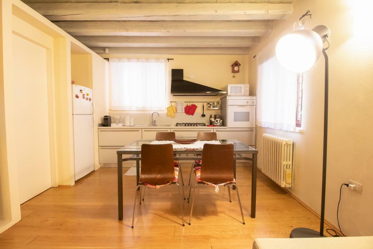 ורונה Lovely Apartment Sottoriva מראה חיצוני תמונה